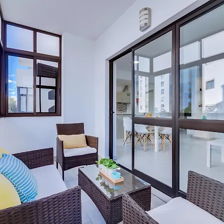 Al - Avenida * Quarteira